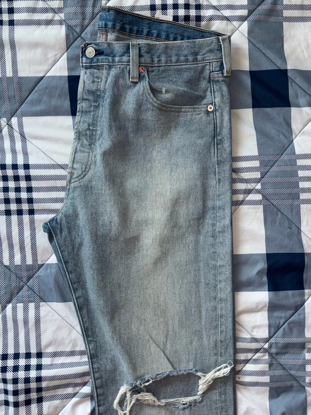 Levi's 501 Light Blue | 5 Button Fly | Relaxed Fit Men’s Jeans